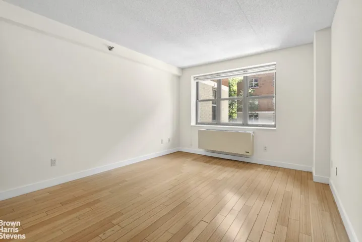 516 W 47TH Street, New York City, NY 10036