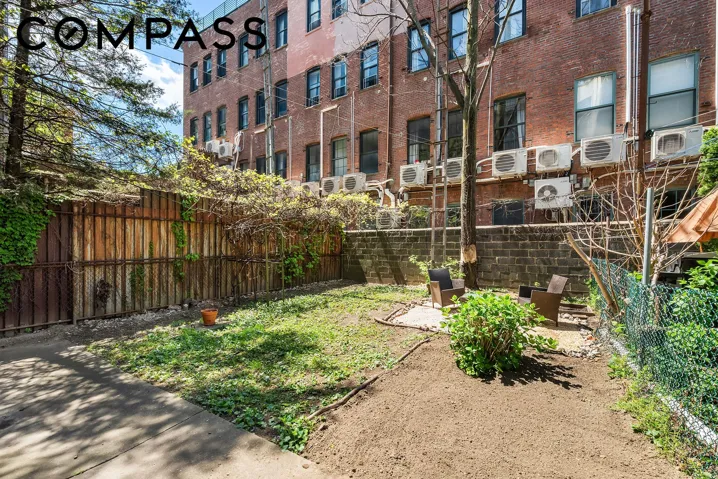 19 Clifford Place, New York City, NY 11222