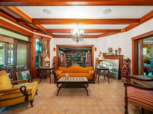 1112 ALBEMARLE Road, New York City, NY 11218