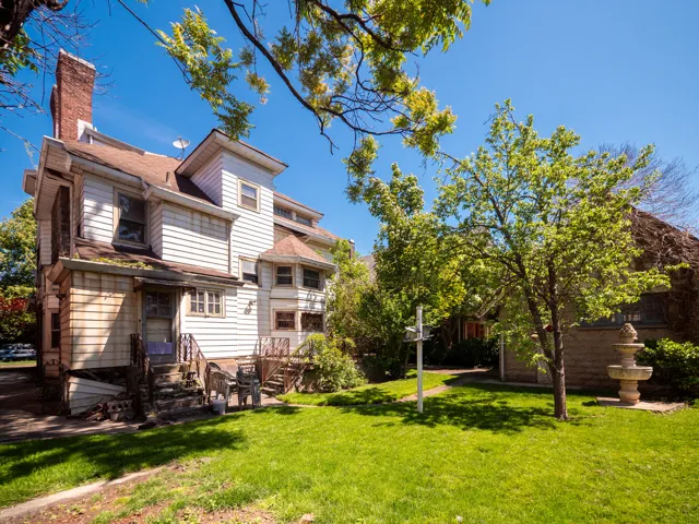 1112 ALBEMARLE Road, New York City, NY 11218