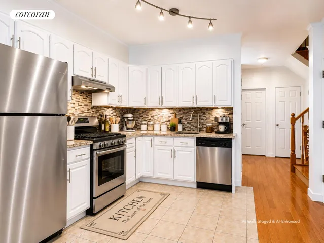 544 VAN BUREN Street, New York City, NY 11221