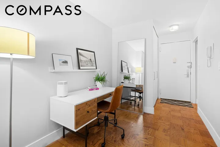 16 W 16th Street, New York City, NY 10011