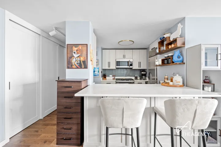 200 E 84TH Street, New York City, NY 10028