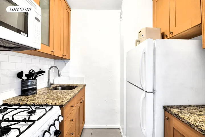 241 E 76TH Street, New York City, NY 10021