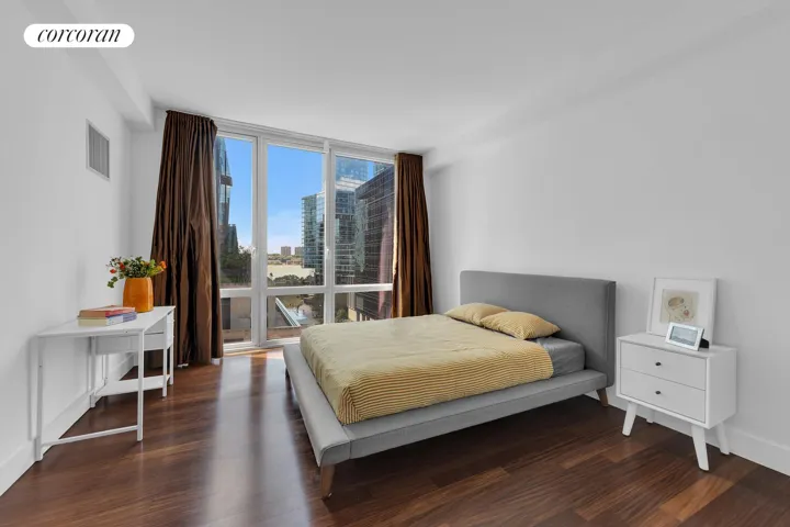 10 W END Avenue, New York City, NY 10023