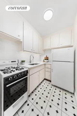345 E 69TH Street, New York City, NY 10021