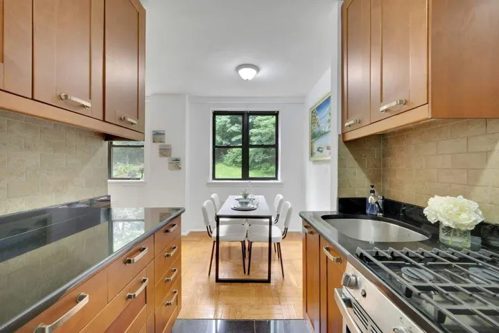 735 Kappock Street, New York City, NY 10463