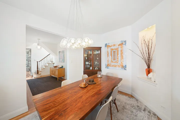 520 E 90TH Street, New York City, NY 10128