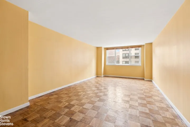 77 7TH Avenue, New York City, NY 10011