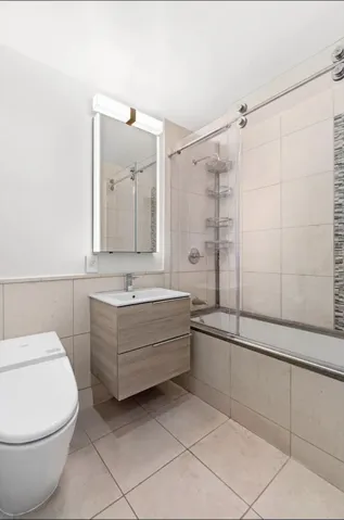 350 W 42ND Street, New York City, NY 10036