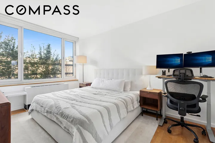 635 W 42nd Street, New York City, NY 10036