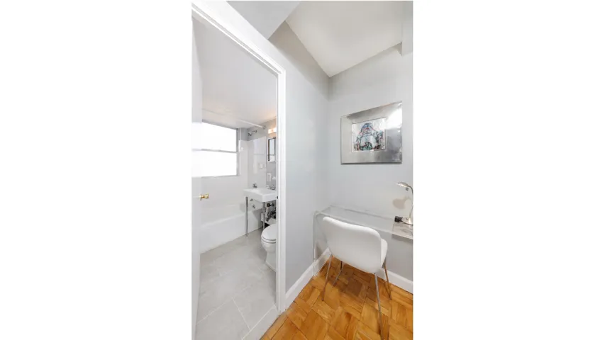 230 E 79TH Street, New York City, NY 10021