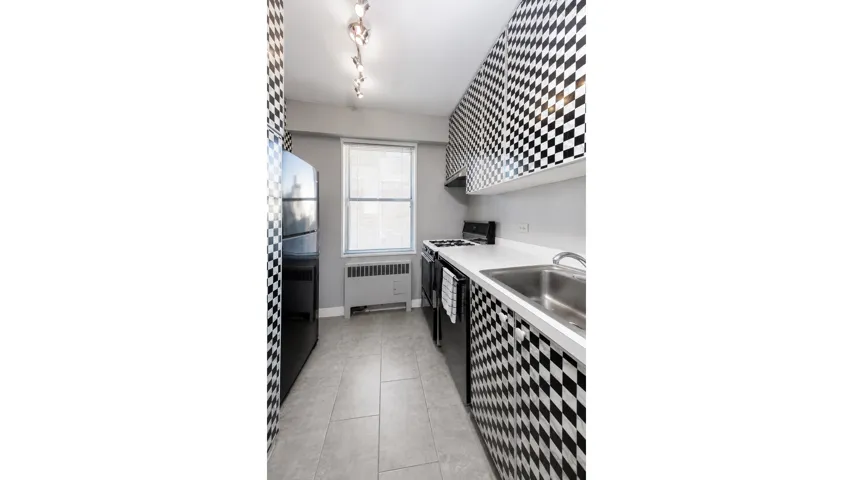 230 E 79TH Street, New York City, NY 10021