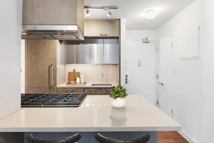 225 RECTOR Place, New York City, NY 10280