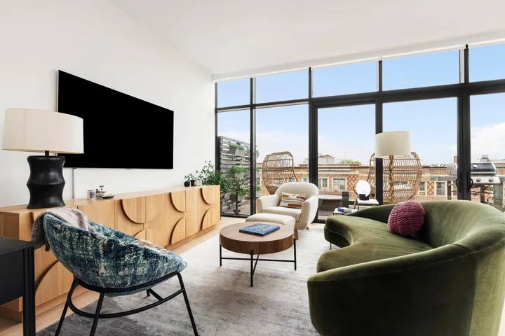 21-21 31st Street, New York City, NY 11105