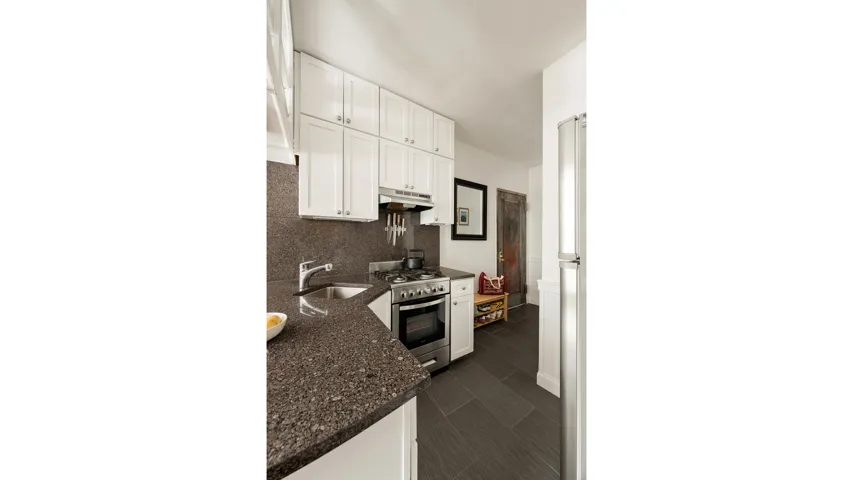 333 W 21ST Street, New York City, NY 10011