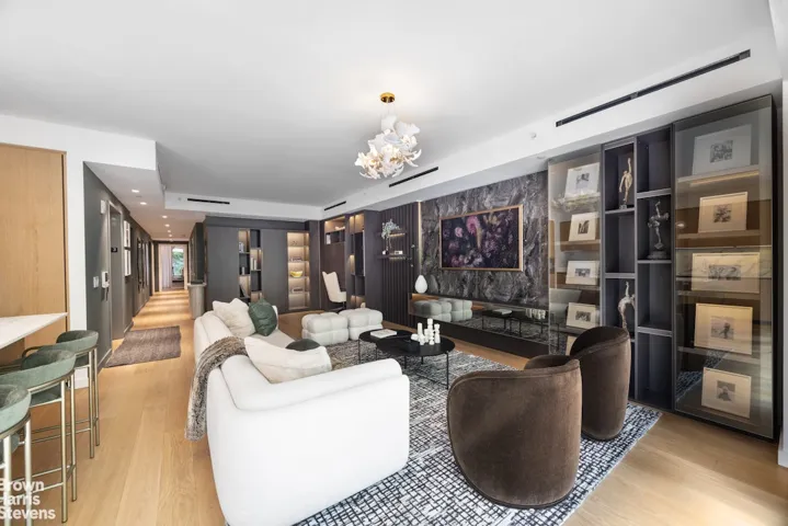139 E 23RD Street, New York City, NY 10010