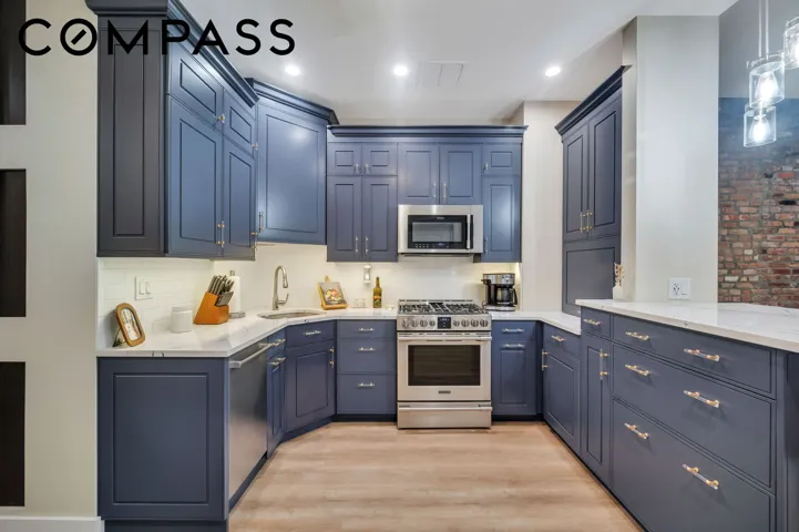 240 E 30th Street, New York City, NY 10016