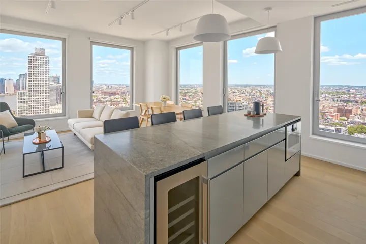 8 S 4th Street, New York City, NY 11249