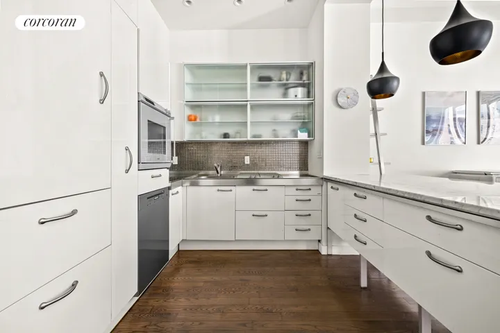 21 E 22ND Street, New York City, NY 10010