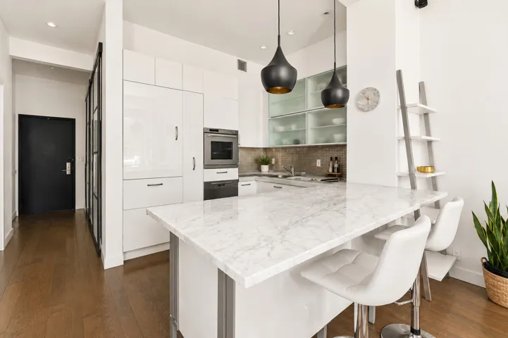 21 E 22ND Street, New York City, NY 10010