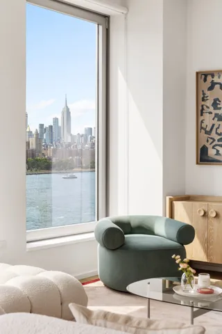 8 S 4th Street, New York City, NY 11249