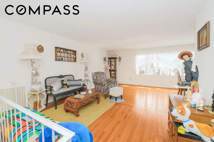 232 Hawthorne Avenue, New York City, NY 10314