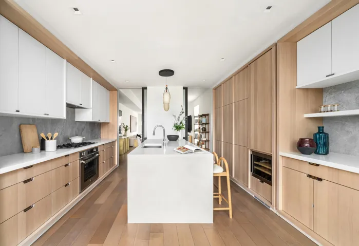 180 6TH Avenue, New York City, NY 10013