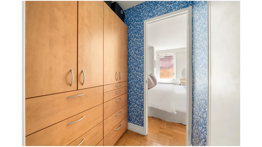 201 E 25TH Street, New York City, NY 10010