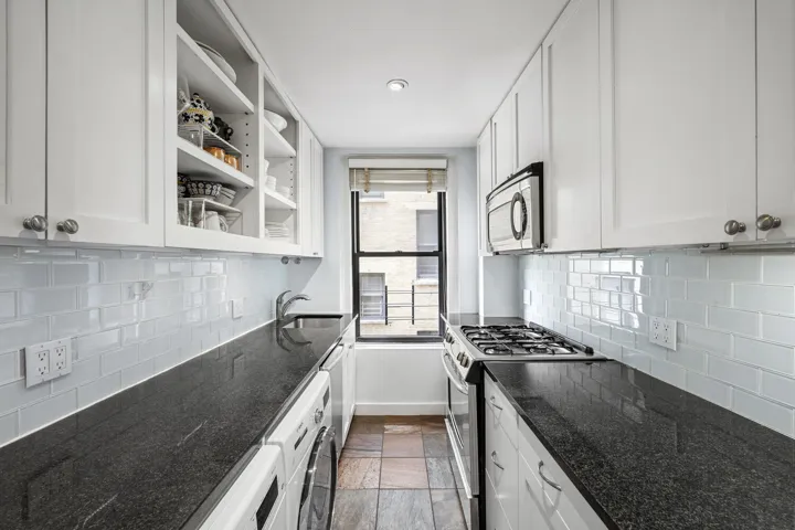 36 W 84TH Street, New York City, NY 10024