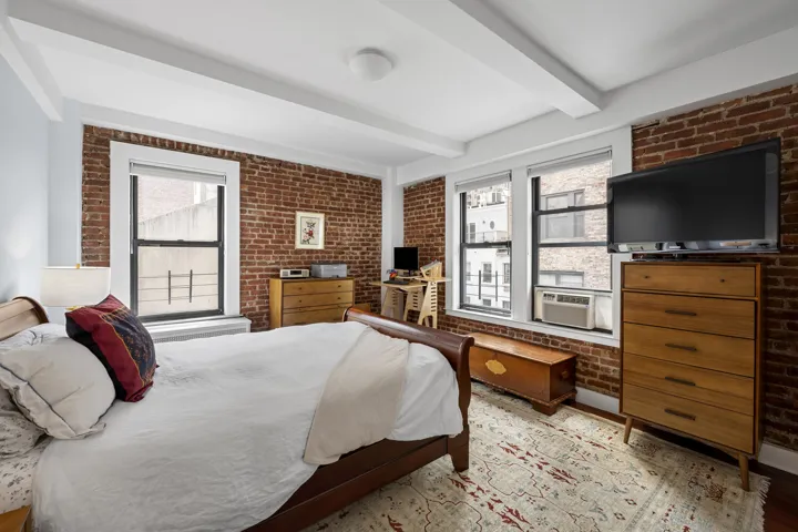36 W 84TH Street, New York City, NY 10024