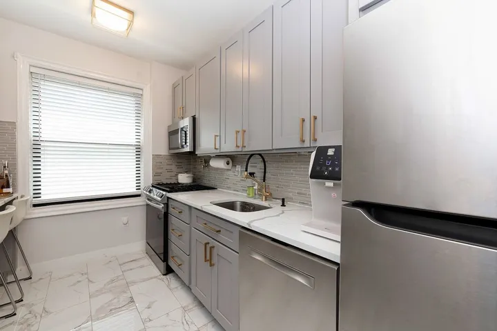 504 Grand Street, New York City, NY 10002