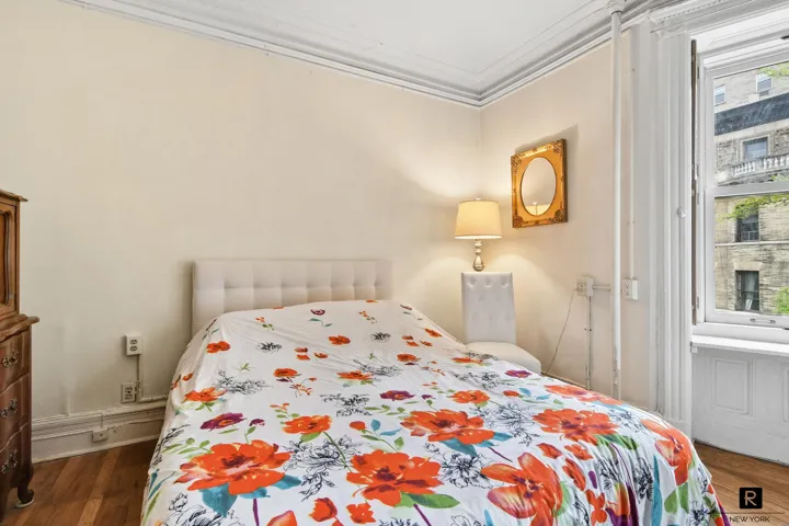 324 W 89th Street, New York City, NY 10024