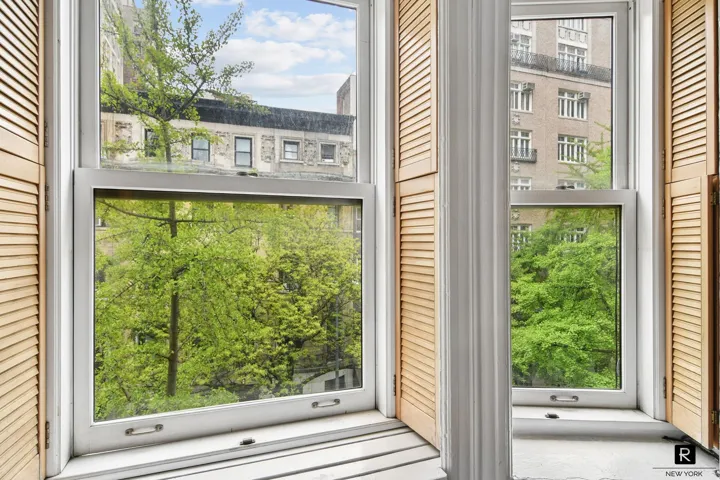 324 W 89th Street, New York City, NY 10024