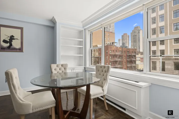 196 E 75th Street, New York City, NY 10021