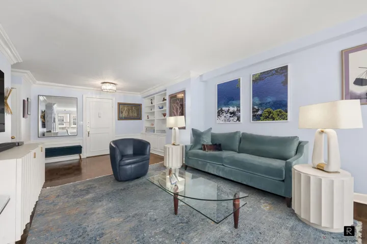 196 E 75th Street, New York City, NY 10021
