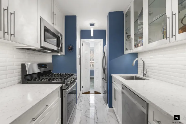 196 E 75th Street, New York City, NY 10021