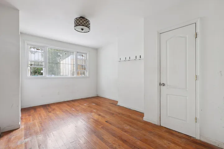 154 SUMPTER Street, New York City, NY 11233