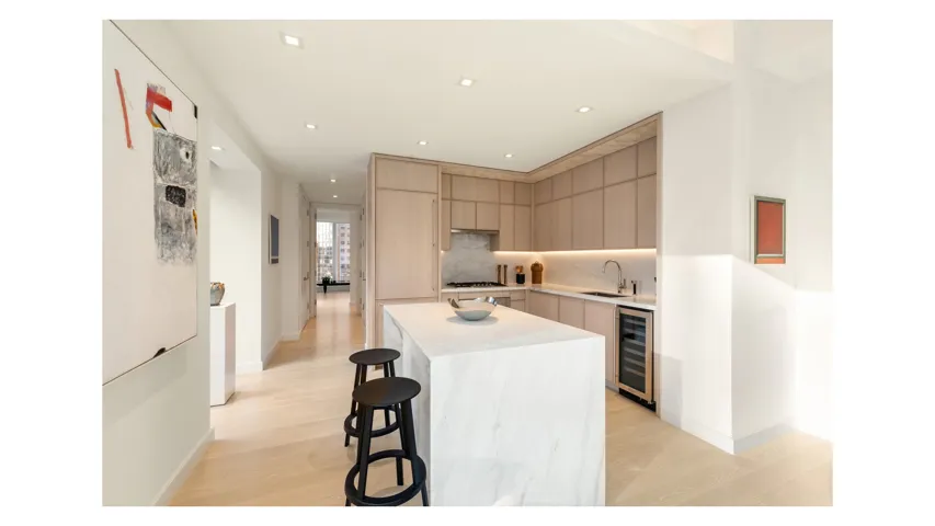 138 E 50TH Street, New York City, NY 10022