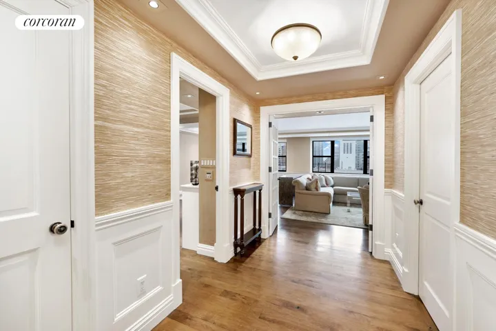 233 E 69TH Street, New York City, NY 10021