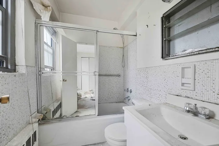1020 GRAND CONCOURSE, New York City, NY 10452