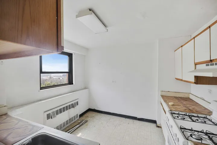 1020 GRAND CONCOURSE, New York City, NY 10452