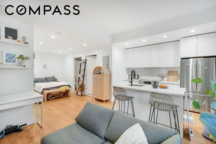 906 Prospect Place, New York City, NY 11213