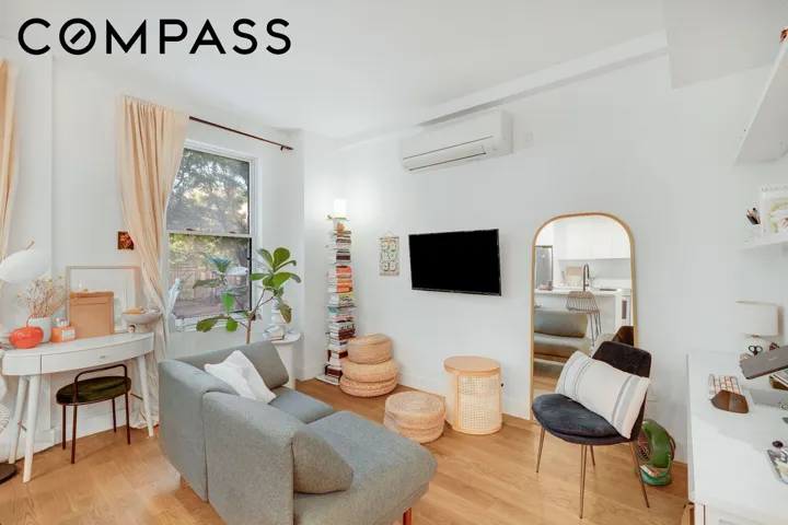 906 Prospect Place, New York City, NY 11213
