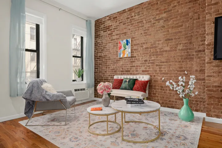 331 E 92ND Street, New York City, NY 10128