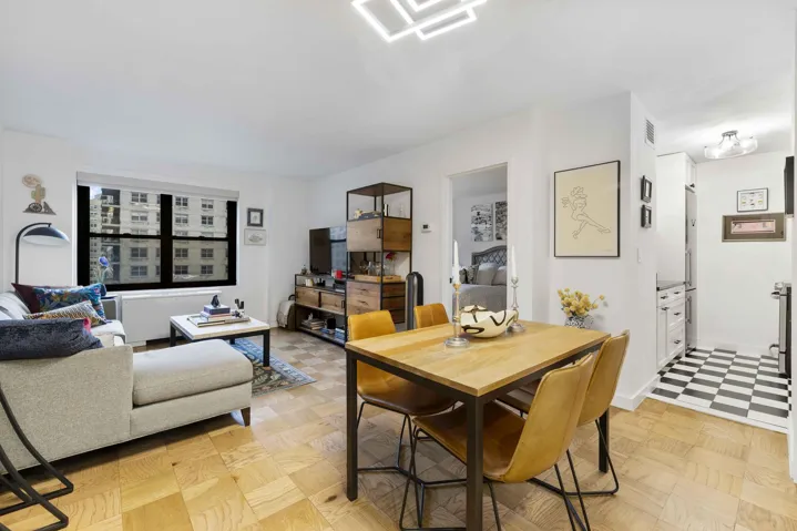 160 W End Avenue, New York City, NY 10023