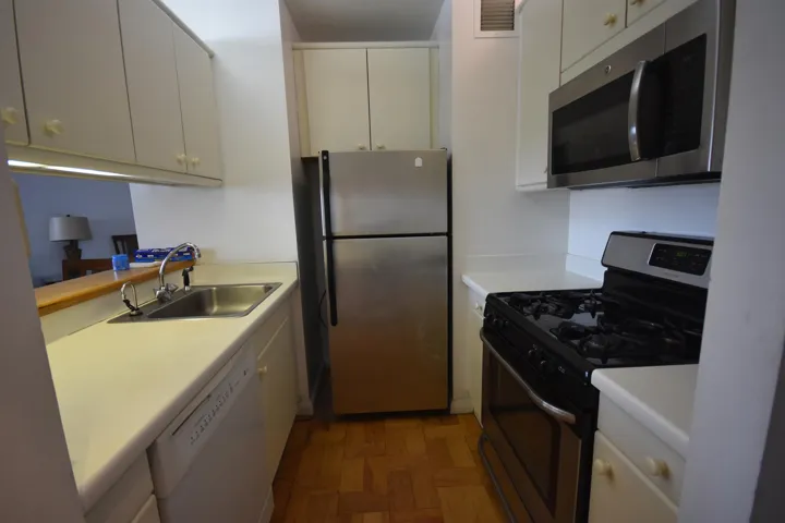 415 E 37th Street, New York City, NY 10016
