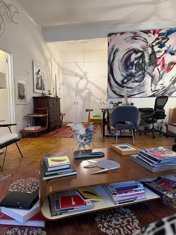 25 E 69TH Street, New York City, NY 10021