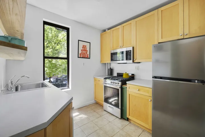 214 BRADHURST Avenue, New York City, NY 10039