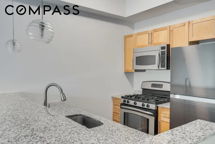 516 W 47th Street, New York City, NY 10036